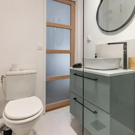 Amazing Studio In Heart Of Apartment *
