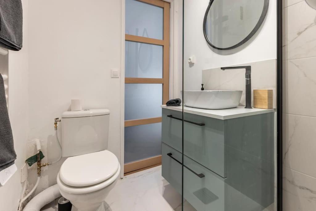 Amazing Studio In Heart Of Apartment *