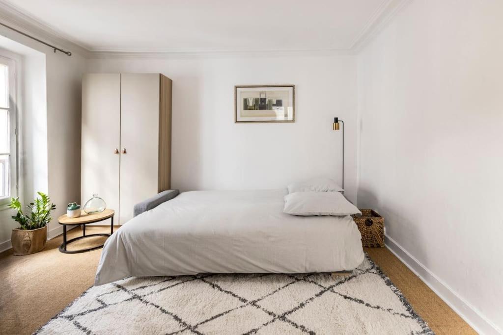 Amazing Studio In Heart Of Apartment *
